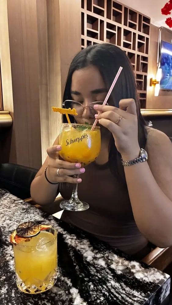Esa misma noche en Medellín